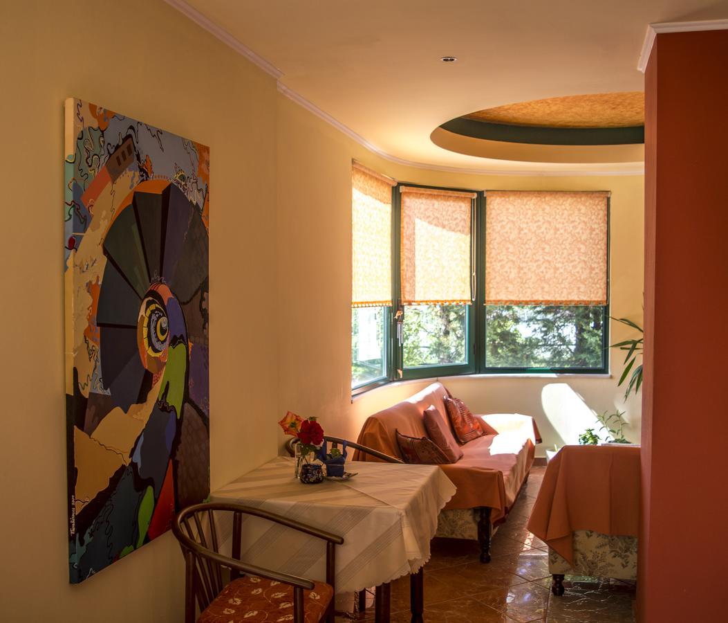 Dolphins Apartments & Rooms Тасос Экстерьер фото