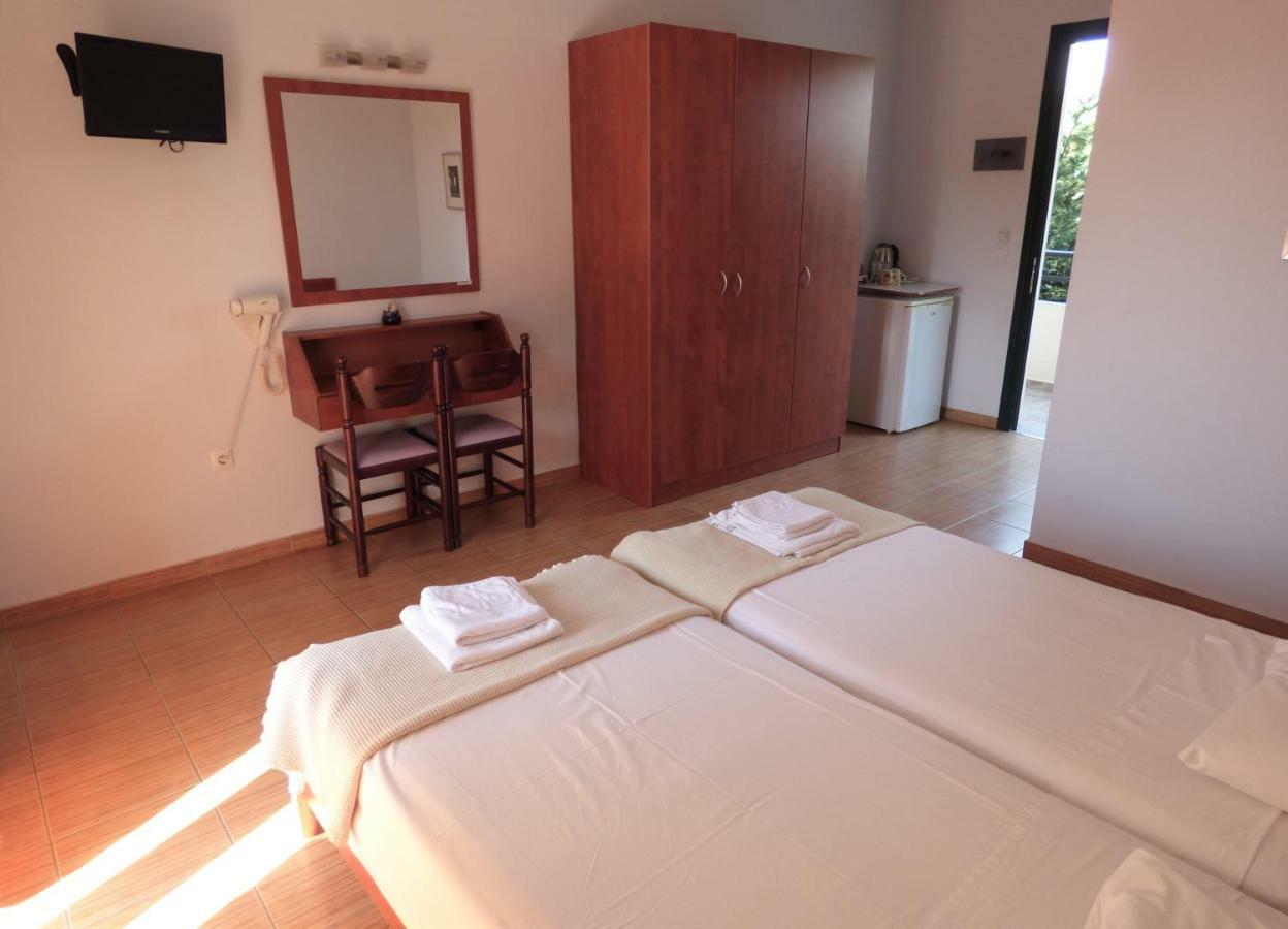 Dolphins Apartments & Rooms Тасос Экстерьер фото