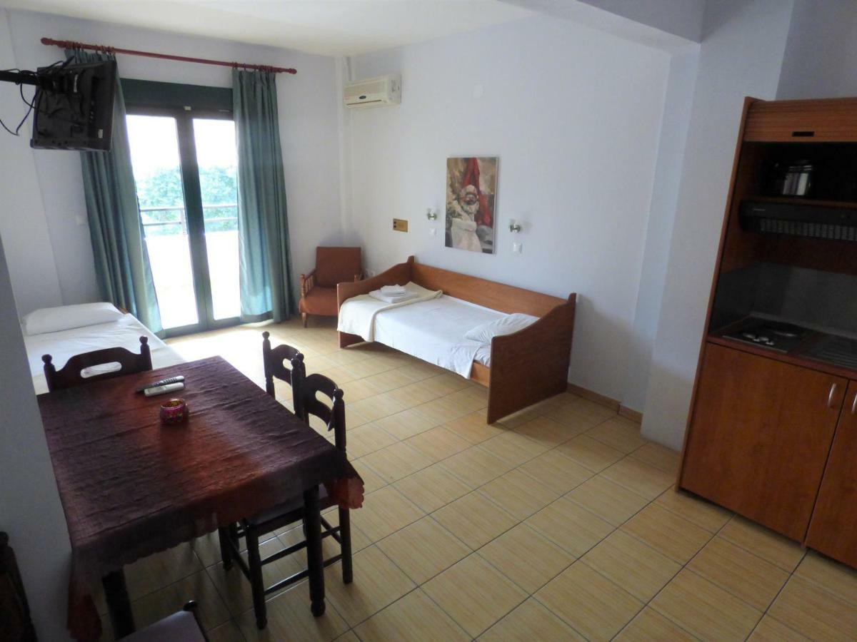 Dolphins Apartments & Rooms Тасос Экстерьер фото